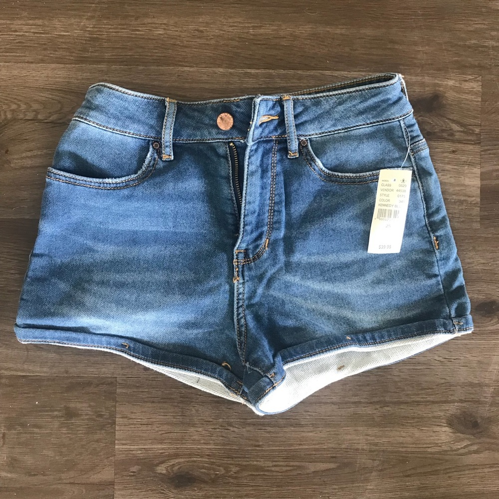 Super High-Rise Short